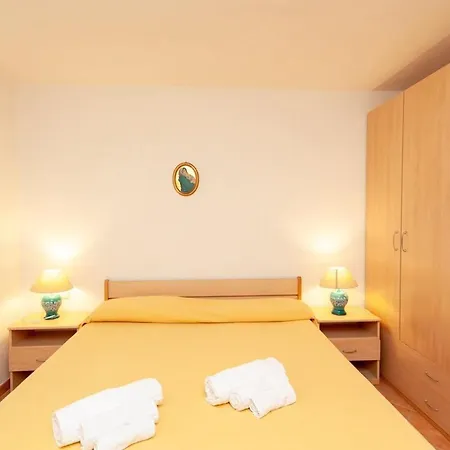 Taverna Perla Marina 4 Apartment